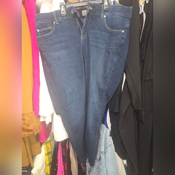 ❄️❄️ NWOT TORRID 18 Bombshell Premium Stretch Skinny Jean - Picture 3 of 5